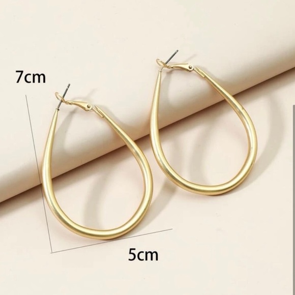 Gold Oval Drop Hoop Earring - Picture 3 of 5